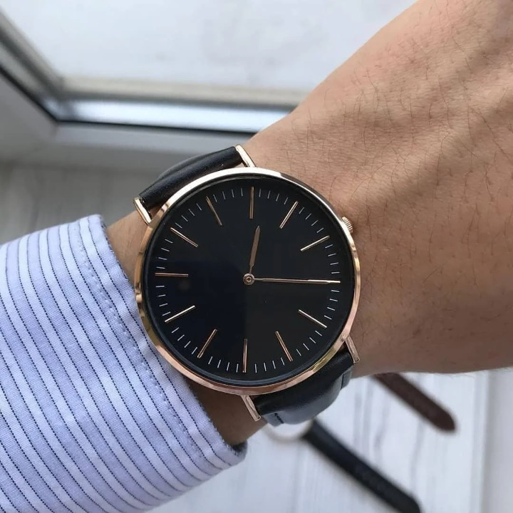 Relógio Minimalista Preto e Dourado Pulseira de Couro Murrey 40mm